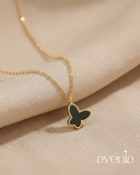 The Onyx Pendant Necklace