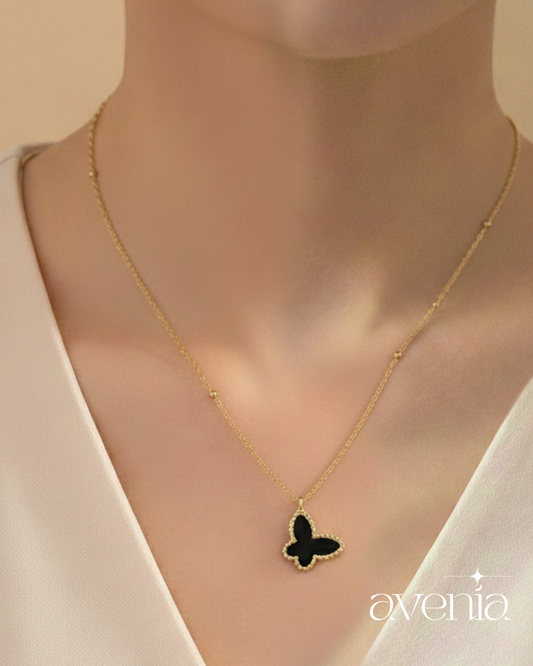 The Onyx Pendant Necklace