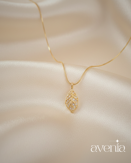 The Folium Pendant Necklace