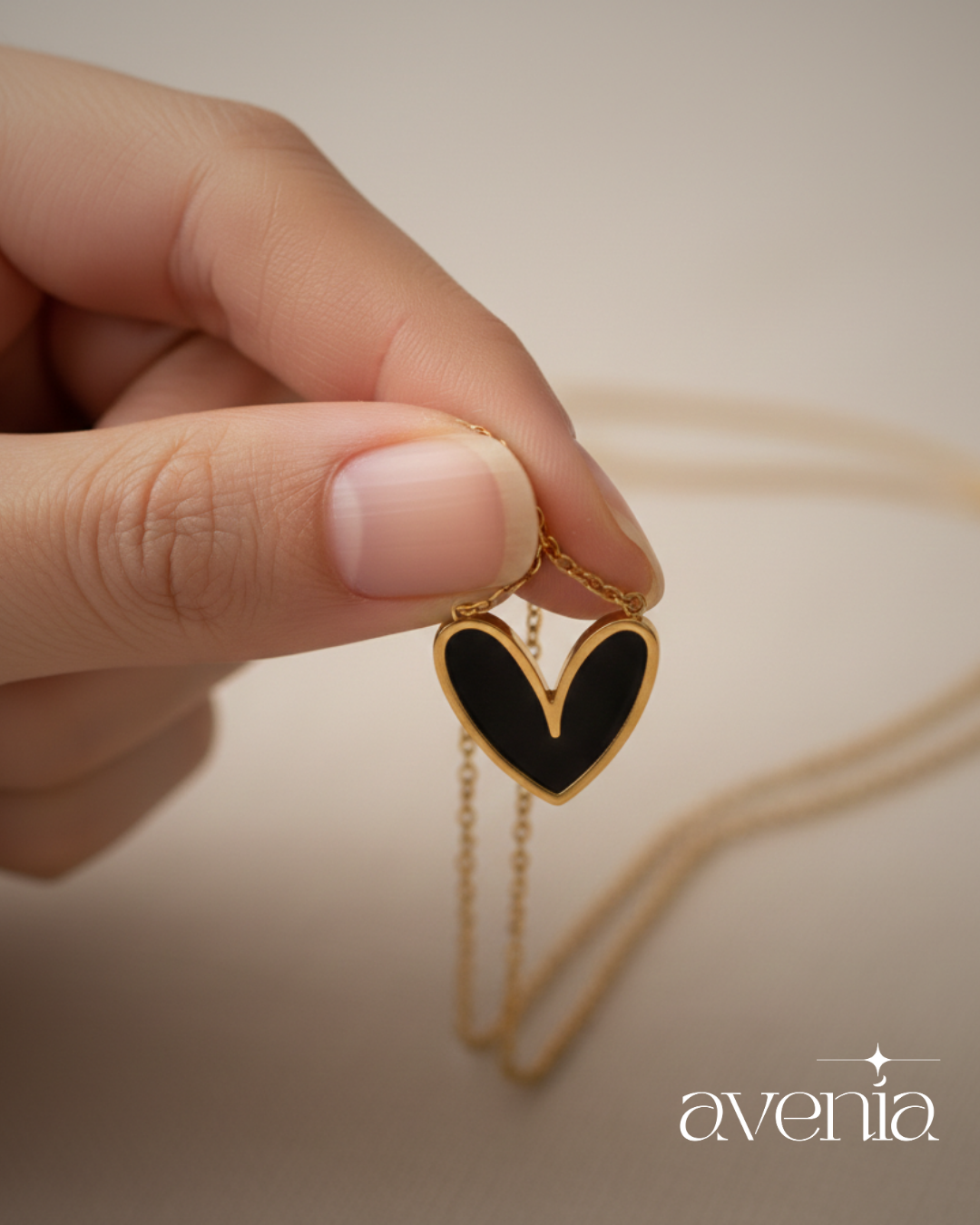 The Vesper Pendant Necklace